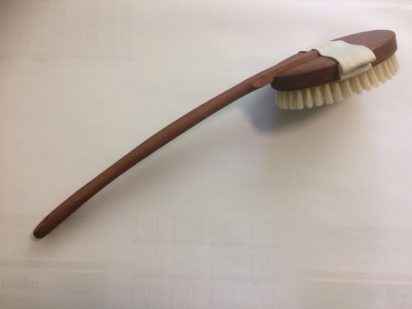 hochwertige Badebürste, mittelstark mit Stiel